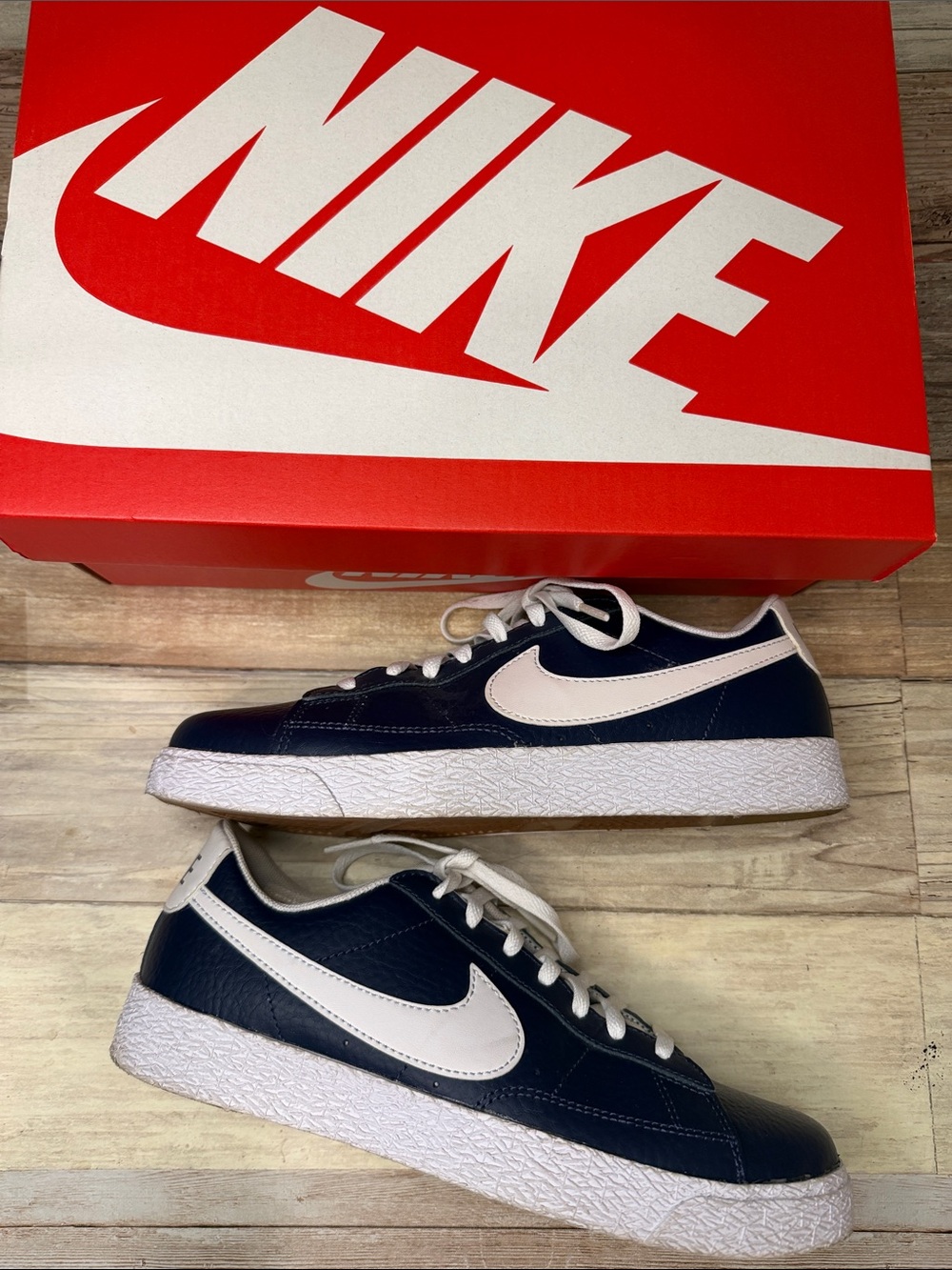 Nike Navy and White Blazers Low-Top Sneakers NEW 7.5 Youth 6
